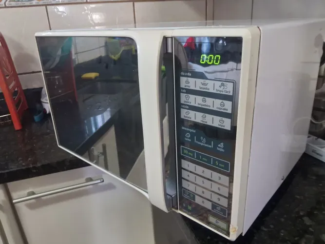 MICROONDAS MIDEA 30 L PERFEITO ESTADO ENTREGA INCLUÍDA 