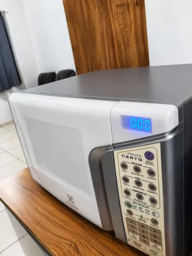 Micro-ondas Electrolux 31 Litros Semi Novo