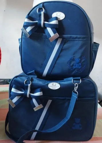 Bolsa de bebê, semi nova pouco tempo de uso