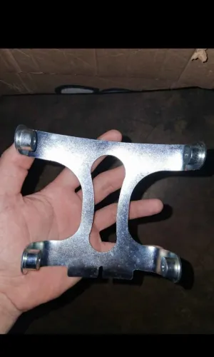 Suporte paralama cg titan fan start 150 160 novo semuso está sem os parafusos 