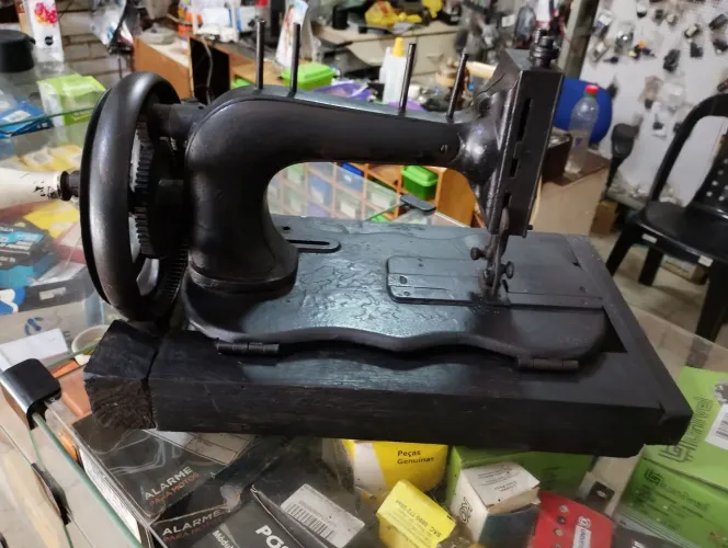 Máquina de custura antiga