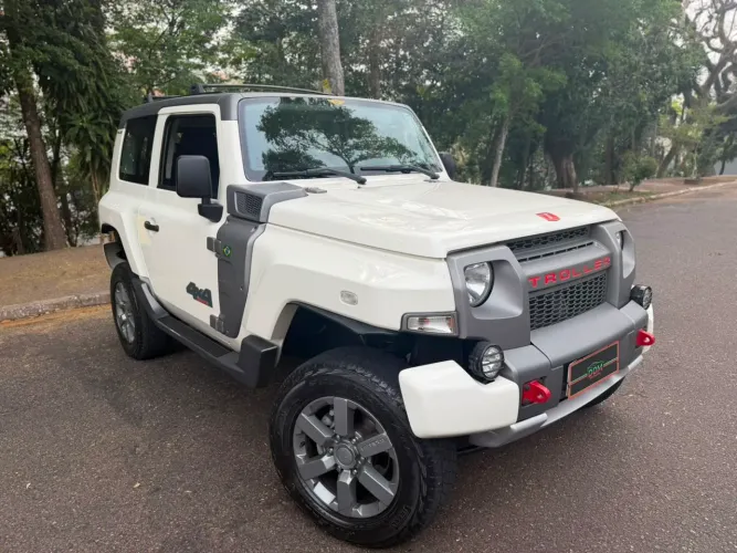 Troller T-4 XLT 3.2 2017