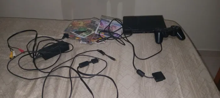 PlayStation 2 Slim + Controle Original + 20 Jogos + Memory Card 8 MB