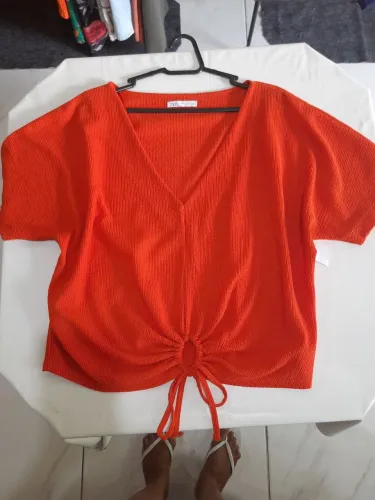 Blusa laranja da zara nova