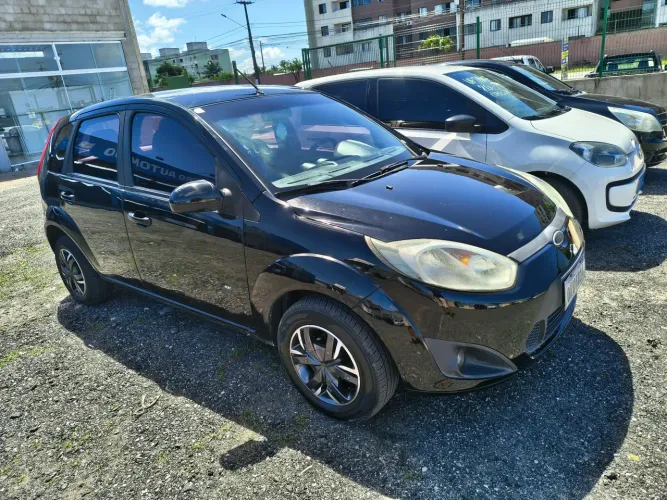 Ford Fiesta SE 1.6 8V Flex 5P 2014