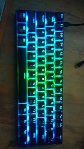 Teclado 60% Nk61 novo e com vários modos de iluminação