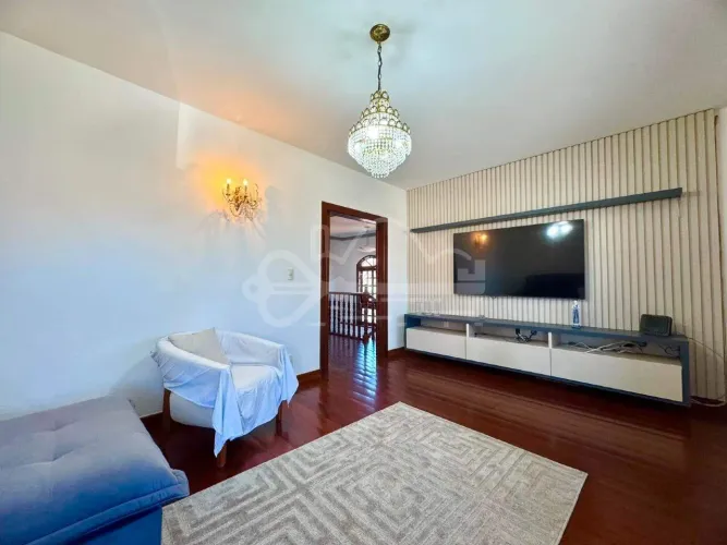 CASA | 3 QUARTOS | 2 VAGAS | BAIRRO PLANALTO - R$ 3.800,00