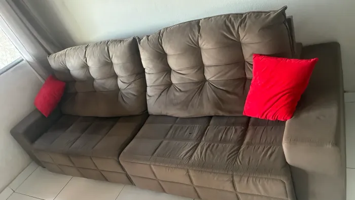 Sofá e mesa bom estado 
