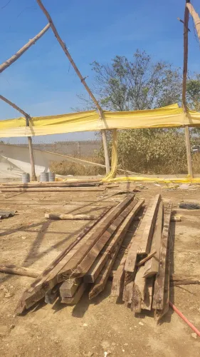 Vende- se Madeiras de Maçaranduba e Eucalipto 