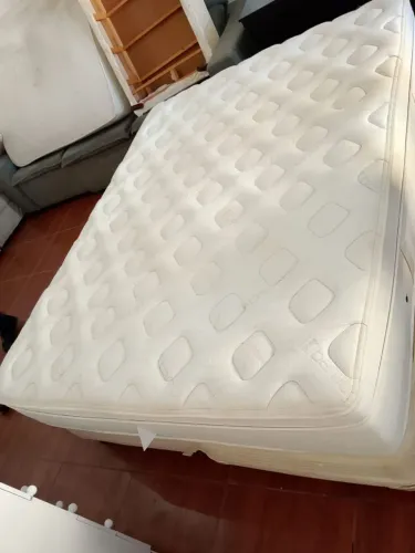 Cama box Queen size colchão simons molas ensacadas bambu