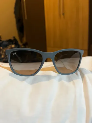 Rayban modelo rb4344