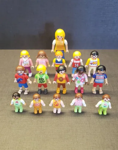 Playmobil 1 Professora e 15 alunos