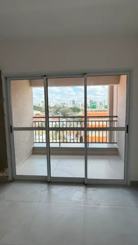 Esquadria de alumínio