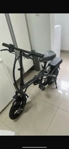 Bicicleta dobrável elétrica 400w nuda