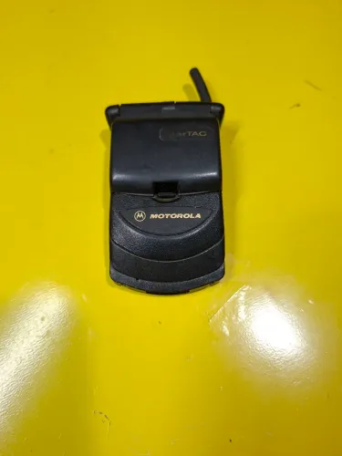 Celular antigo start tac
