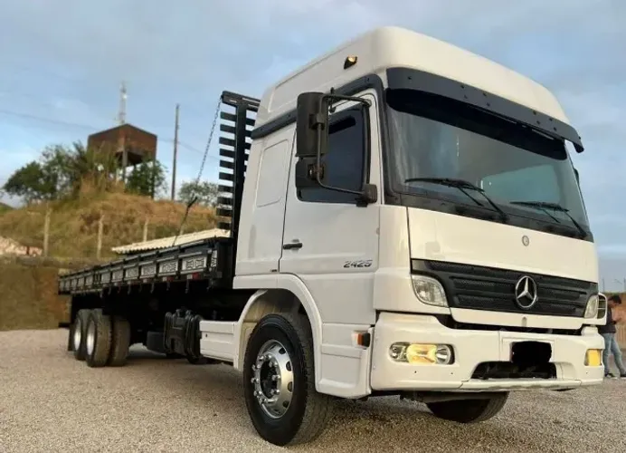 Mb Atego 2425 6x2 Ano 2011