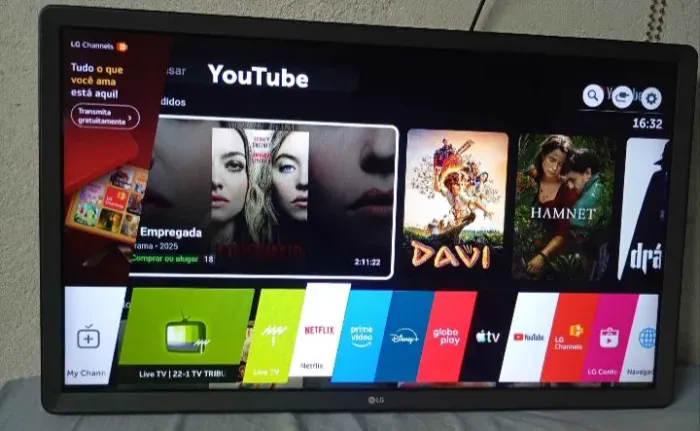 Tv smart LG HD 32" HDR10, tecnologia UPscale.
