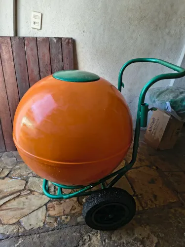 Vendo carrinho de suco / bebidas ambulante em fibra.
