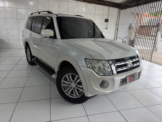Mitsubishi Pajero HPE Full 3.2 4X4 T.i.dies. 5P AUT 2012