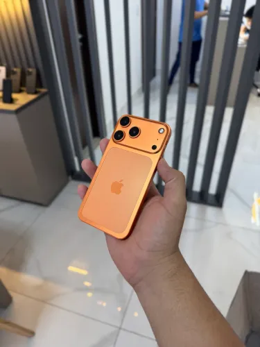 11 na carcaça do 17 pro 64gb 