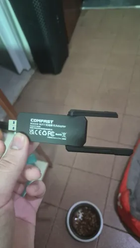 Adaptador USB Wi-Fi 7 BE6500