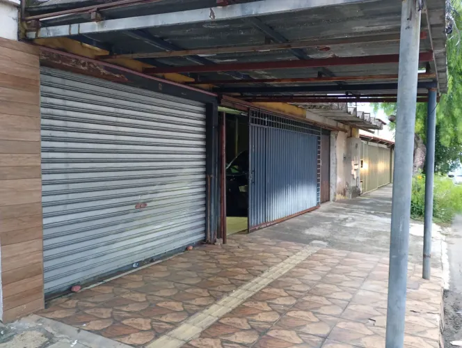 Casa /comercial setor aeroporto