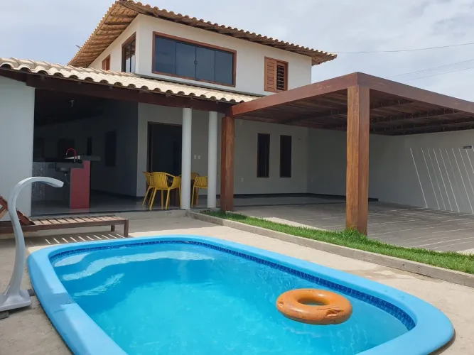 Casa de alto padrão mobiliada com piscina