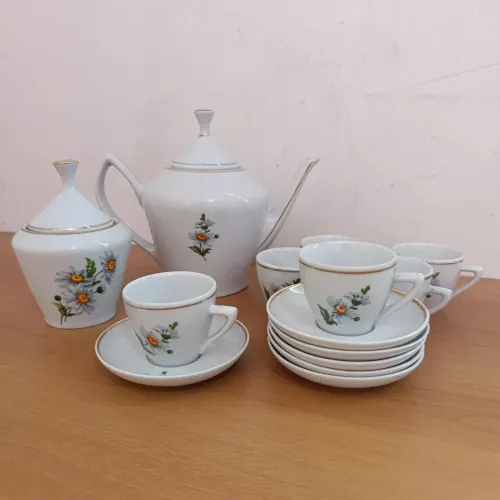 Conjunto de Chá ou Café Porcelana Pozzani com Detalhes em Flores e Dourado - Lindíssimo