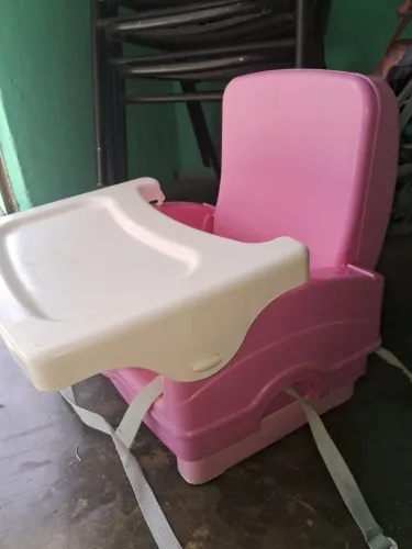 Cadeira de alimentação cosco rosa com branco