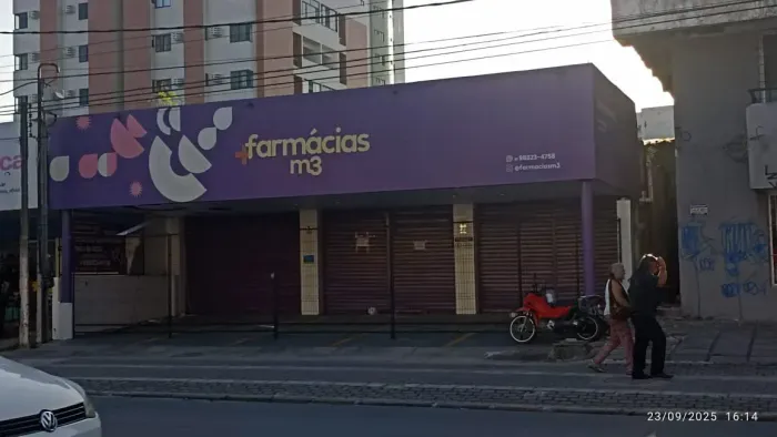Bela Loja Com 320 metros, em Frente ao Banco do Brasil - Olinda - PE