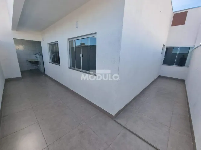 Apartamento disponível para locação no bairro Granada.