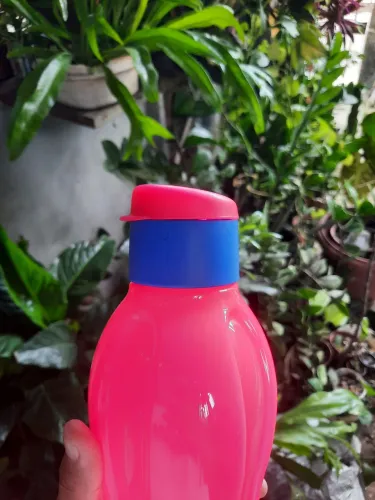 Garrafas Tupperware Rosa Choque