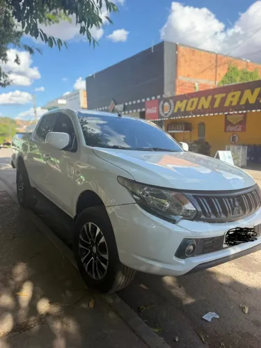 Mitsubishi L200 Triton Sport GLX 2.4 CD Diesel Mec. 2019