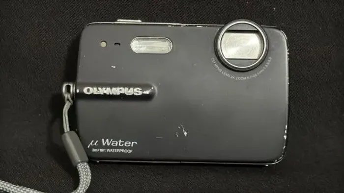 MÁQUINA FOTOGRAFICA OLYMPUS WATER PROOF H-550 WP 10.0 MEGA PIX FUNCIONANDO