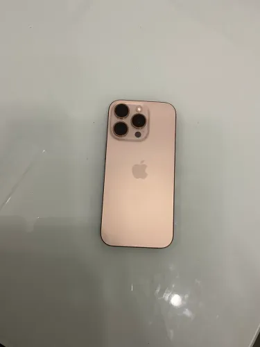 iPhone 16 Pro Titânio Deserto - Impecável