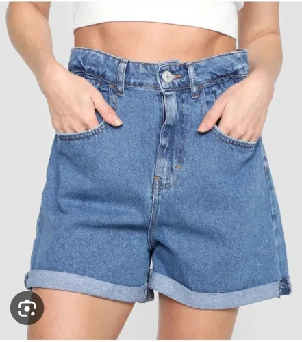 Short Jeans da ACR N° 46, bonita, original, bem confortável, macia. 