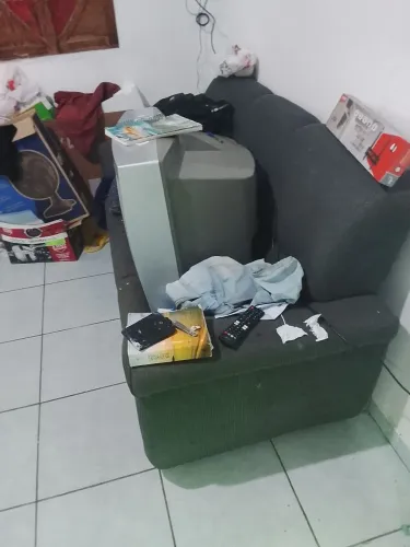 Vendo móveis usados com urgência