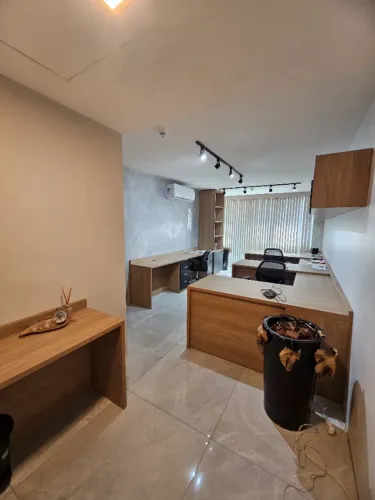 Sala comercial mobiliada no Centro de Itaboraí