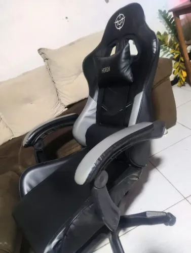 Cadeira Gamer TGT HRM-BK02 | Apenas 5 Meses de Uso | Muito Conservada