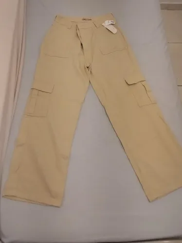 Calça Cargo Bege NOVA