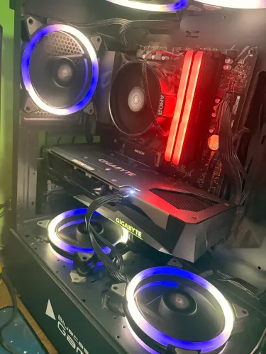 Gigabyte RX 6600 XT Gaming OC PRO 8gb