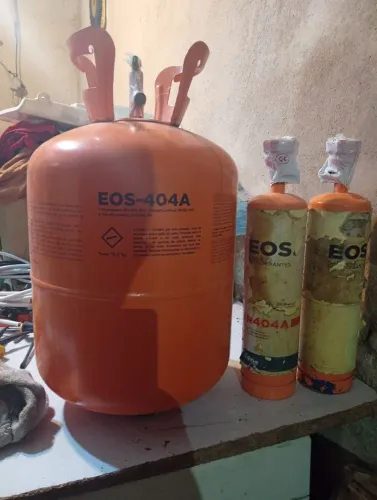 Vendo botija de gáz r 404 lacradas