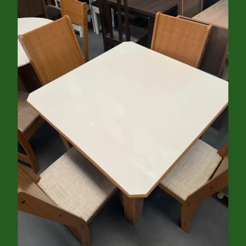 Mesa com 4 cadeiras - entregamos hoje 