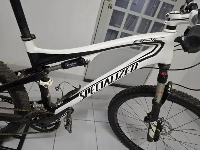 Specialized Epic Full em ótimo estado de conservação