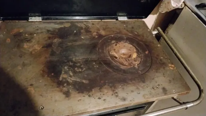 Fogão de lenha (a gás) com forno