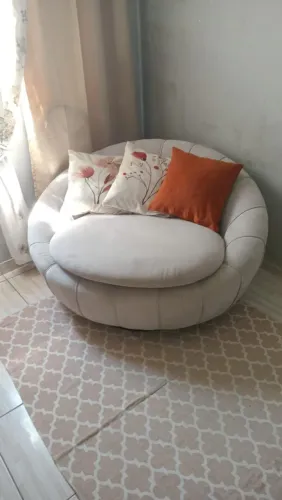 Poltrona Giratória Redonda Tok&Stok Cinza - Confortável e Elegante