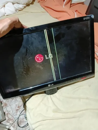 Vende-se esse monitor 22 polegadas ficou vom essas listas