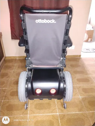 Cadeira rodas motorizada