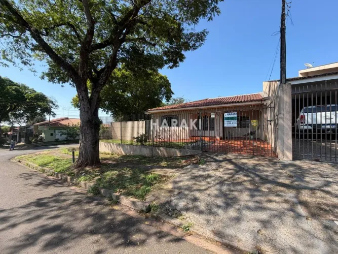Casa/Terreno Conjunto Parigot de Souza - ESQUINA
