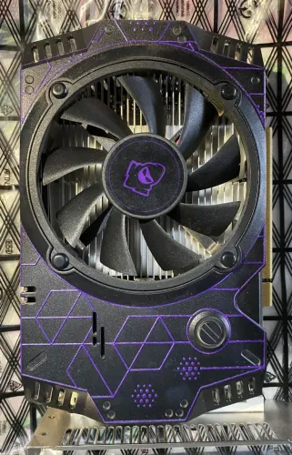 RX 550 4GB, 16GB DDR4 (8x2), FONTE ATX 500W